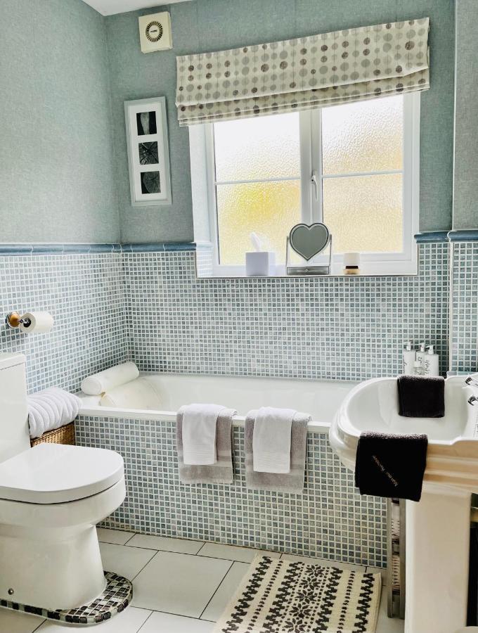 Woodbriar Bed & Breakfast Penmaen-mawr Екстериор снимка